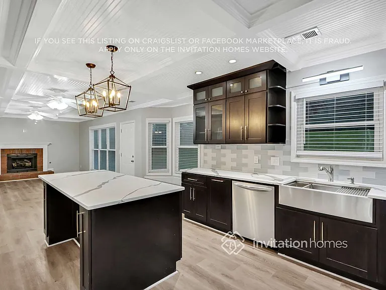 1951 Westover Ln NW — Photo 8