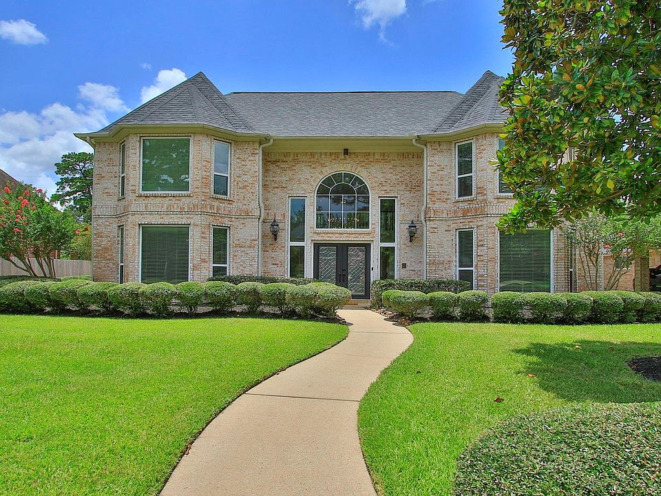 1st image of 17707 Forest Park Ln