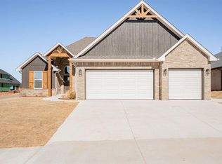 9225 NW 84th St, Yukon, OK 73099