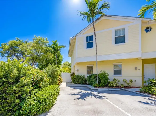 840 NE 14th Pl, Fort Lauderdale, FL 33304
