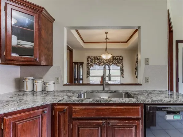 932 NW 171st Pl, Edmond, OK 73012
