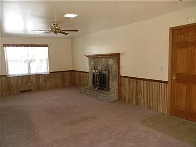 3rd image of 7441 Halsted Dr
