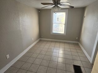 319 N Pine St #1, San Antonio, TX 78202