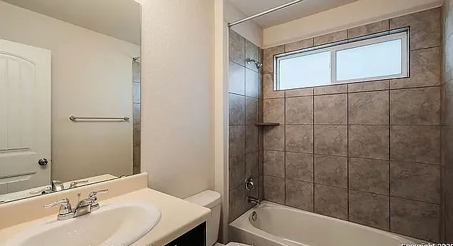 6514 Encore Oaks — Photo 13