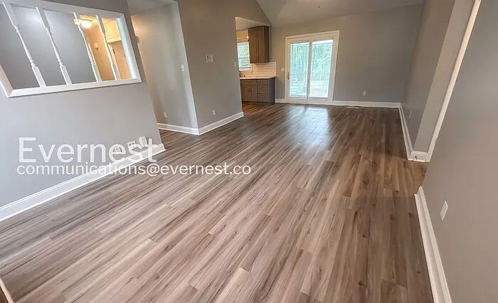 3 bed, 2.0 bath, 1480 sqft, $1,745 — Photo 3