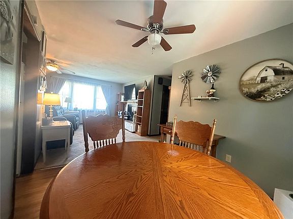 5th image of 103 S Ridge Dr