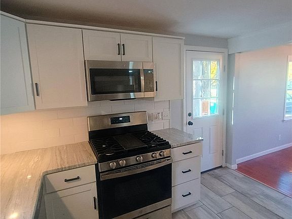5th image of 705 Palmer Dr