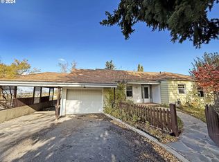 220 Hillcrest Dr, Baker City, OR 97814