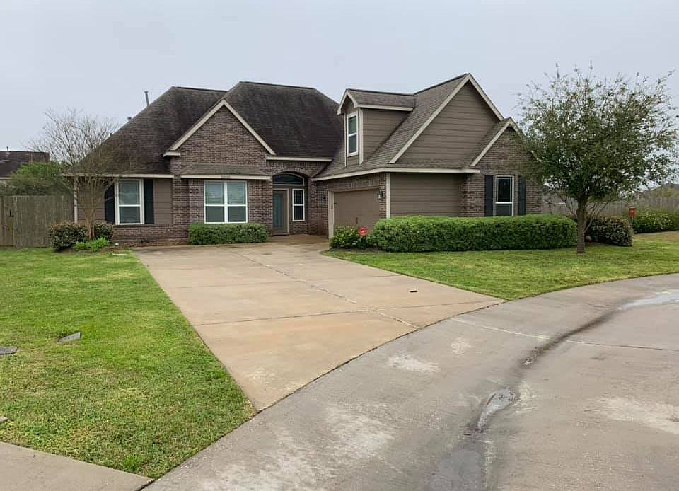 1st image of 10010 Fan Palm Dr