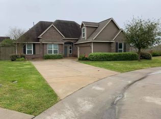 10010 Fan Palm Dr, Baytown, TX 77523