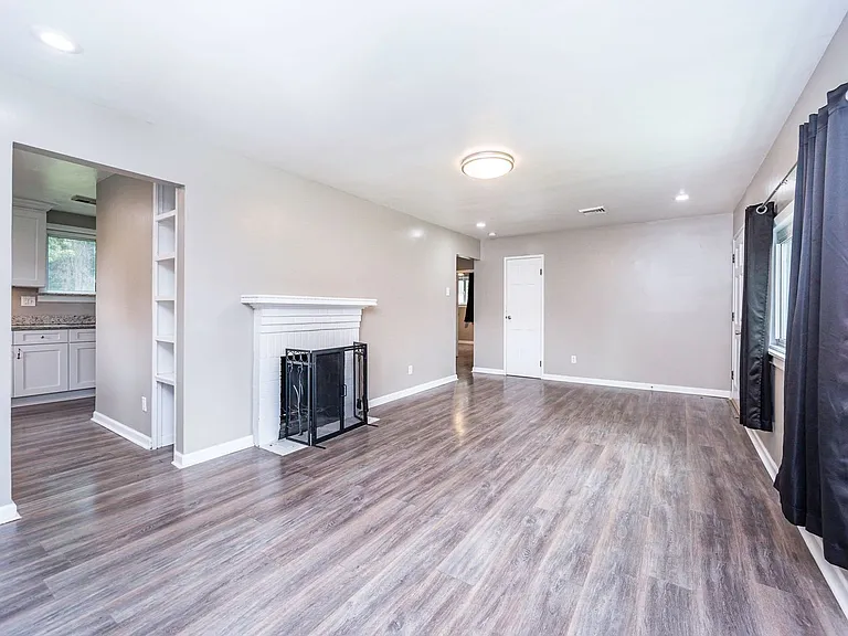 2506 Inman Ave — Photo 6