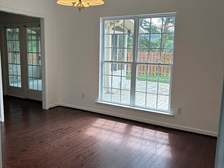 951 Narrows Point Dr — Photo 5