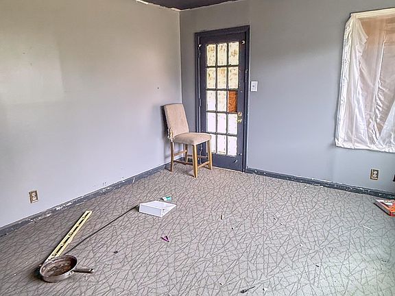 3rd image of 1412 32nd St