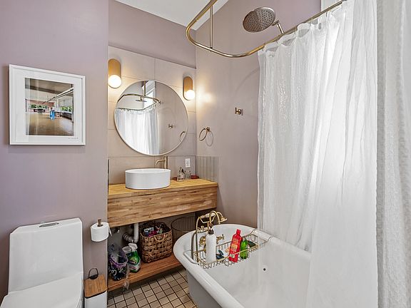 4th image of 1600 10th Ave S #2