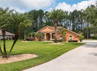 304 Pine Bluff Dr, Lutz, FL 33549