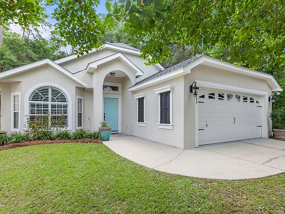 2nd image of 1444 Applewood Way