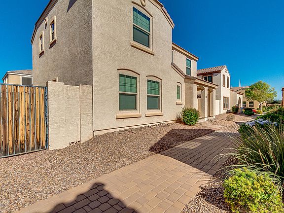 3rd image of 2242 S Ponderosa Dr