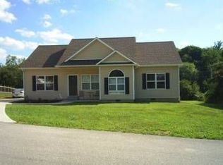104 Meade Dr, Kingston, TN 37763