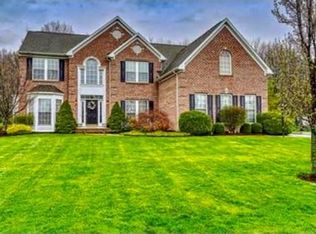 80 Chadwick Mnr, Fairport, NY 14450