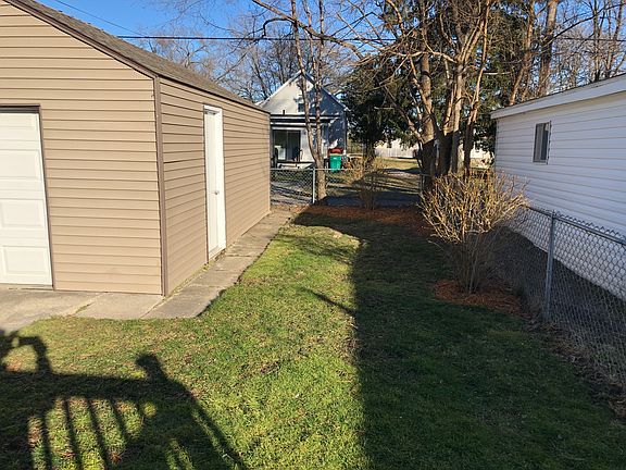 5th image of 224 Hillsdale Ave