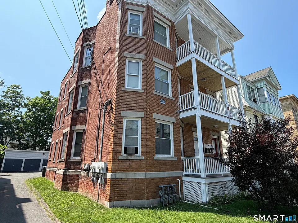 79 James St #2