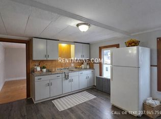 302 Turner St APT 2-R, Auburn, ME 04210