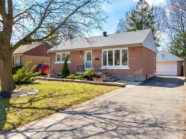 58 Lowrey Ave S, Cambridge, ON N1R 4Z6