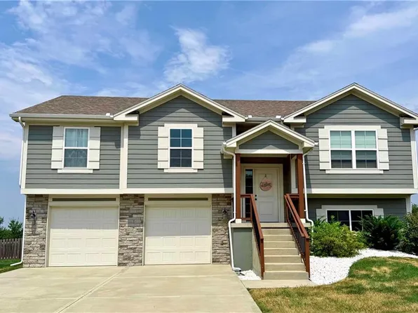 701 SE Juniper Dr, Blue Springs, MO 64014