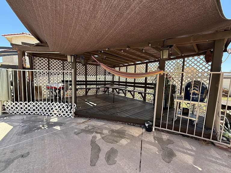 1963 W 12th Ln — Photo 30
