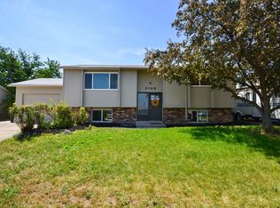 6109 W Brook Hollow Dr, West Valley City, UT 84128