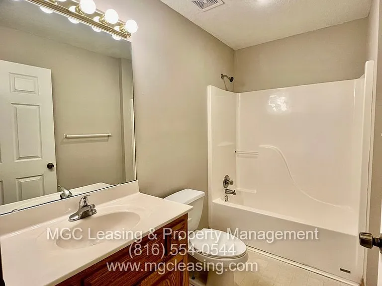 622 Willow Ln #B — Photo 9