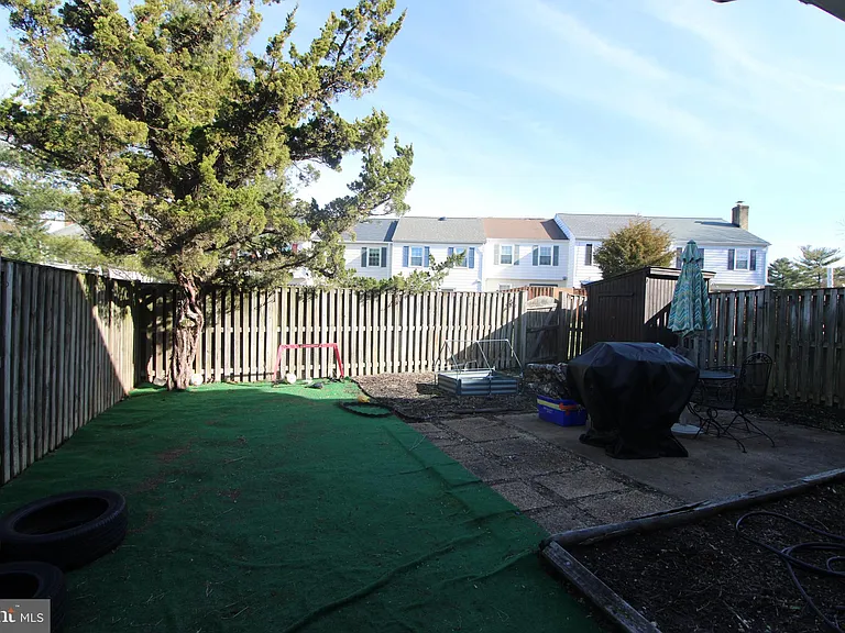 6609 Indian Trail Ct — Photo 4