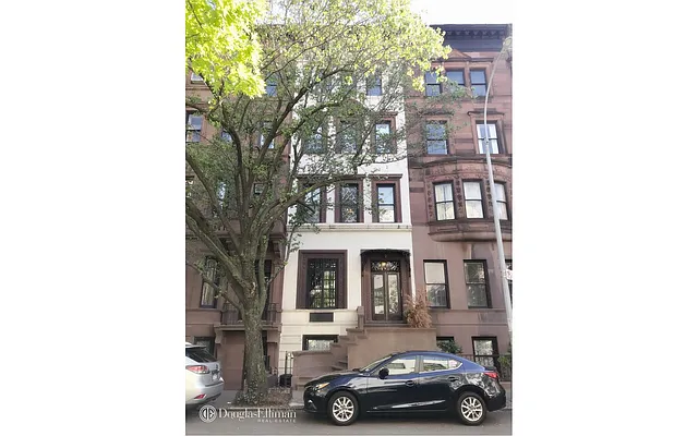 Rented by Douglas Elliman | media 19
