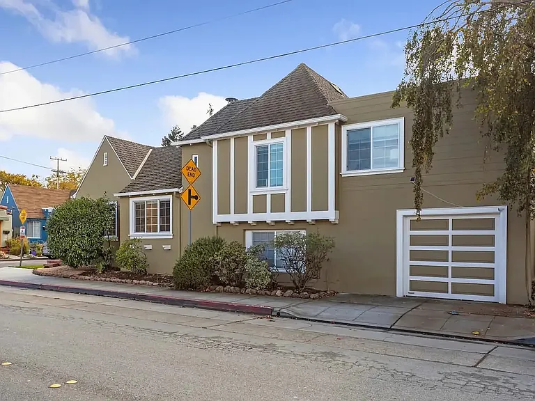 2 Winchester Pl — Photo 2