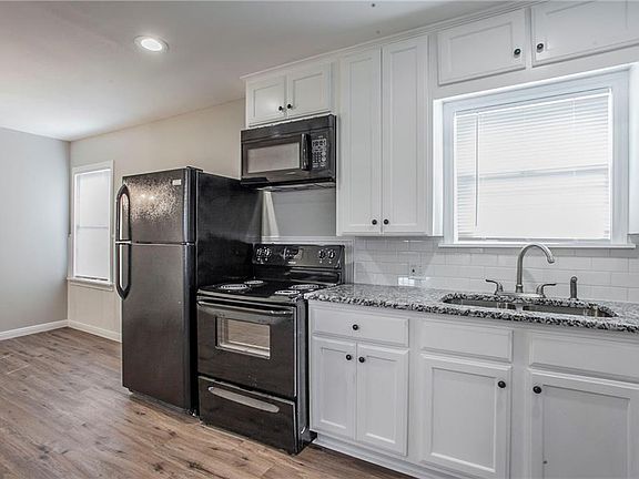 5th image of 544 N Stefka Dr