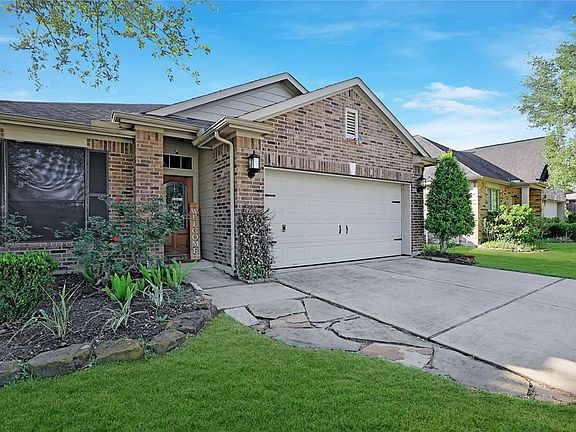 3rd image of 514 Redbridge Ln