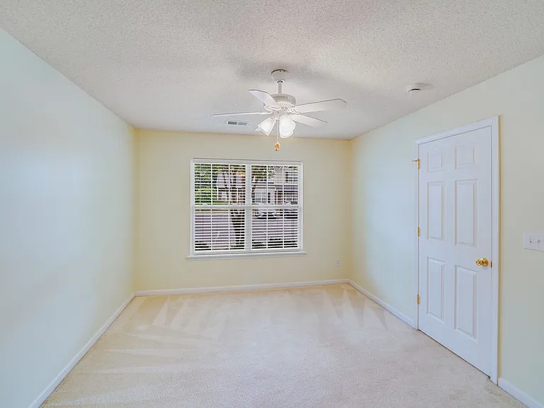 15021 Deshler Ct — Photo 22