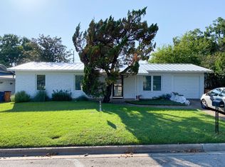 6908 Twin Crest Dr, Austin, TX 78752