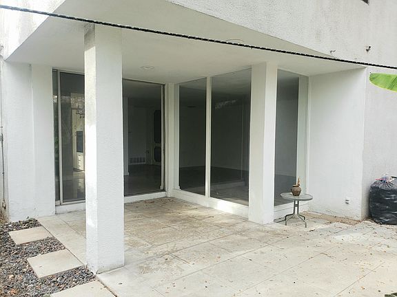 4th image of 432 S Sierra Madre Blvd #5
