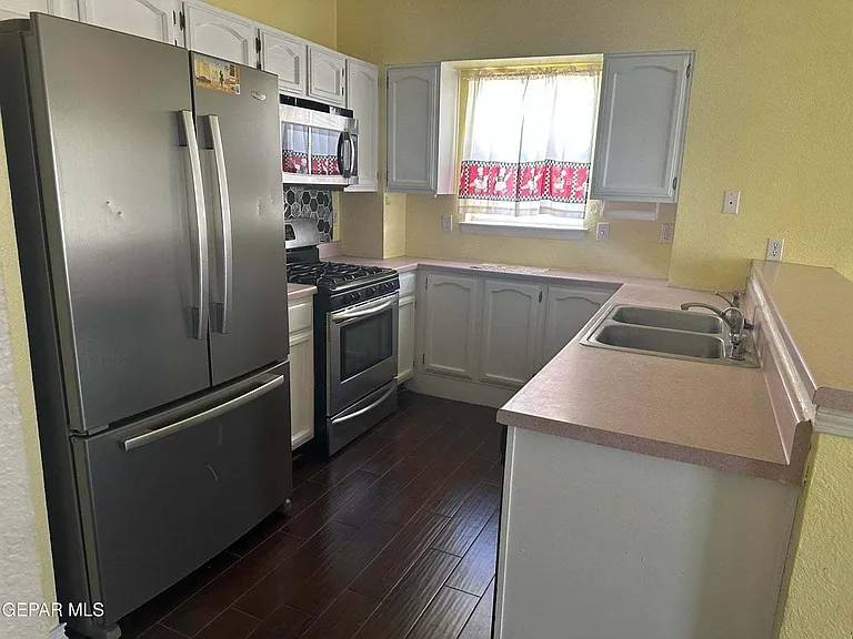 408 Hadley Pl — Photo 18