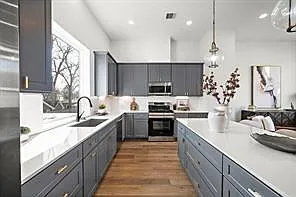 3 bed, 3.5 bath, 1729 sqft, $2,300 — Photo 2