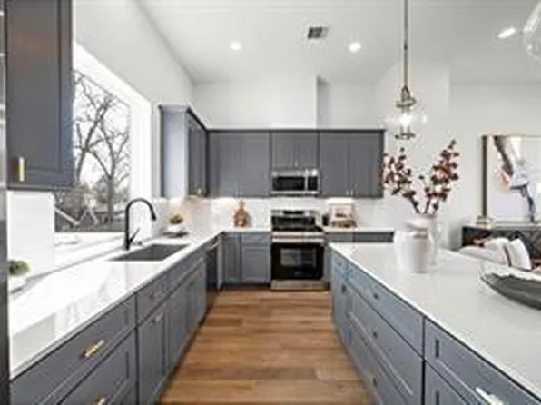 835 Elkhart St #B, Houston, TX 77091