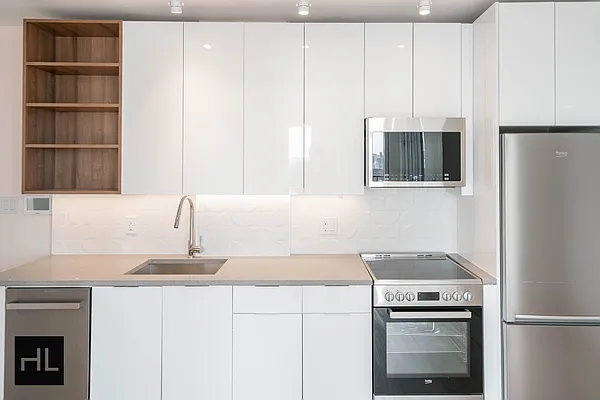 Rented by Highline Residential | media 5