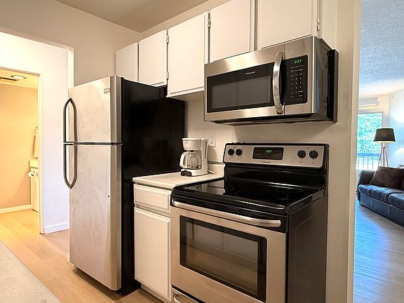 5th image of 15020 N Bluff Rd #218