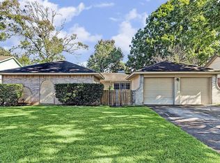 16215 Tibet Rd, Friendswood, TX 77546