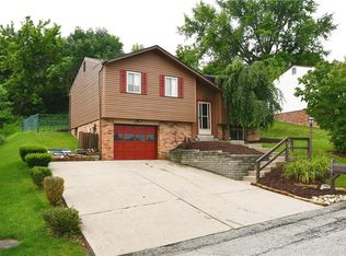 4095 Overlook St, South Park, PA