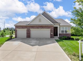 410 Carini Ct, Saint Peters, MO 63376
