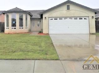 247 Sunny Meadow Dr, Bakersfield, CA 93308
