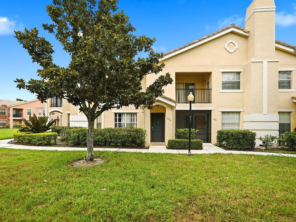 1st image of 124 SW Peacock Boulevard