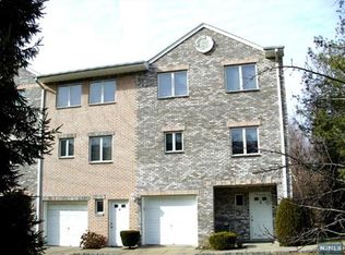 145 Schor Ave APT 4, Leonia, NJ 07605
